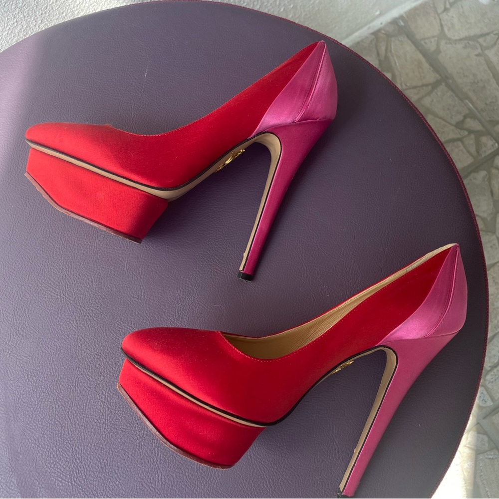 Charlotte Olympia size 6